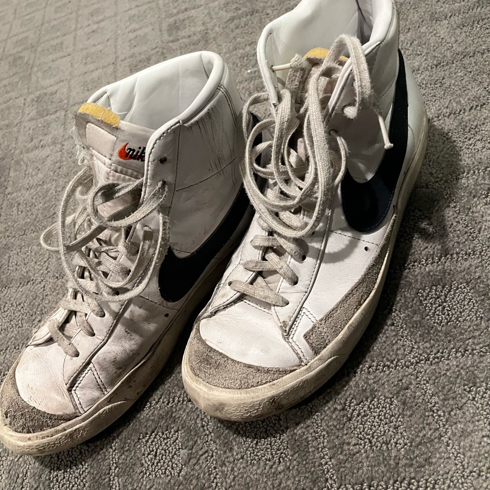 Nike blazer mid size 9.5
